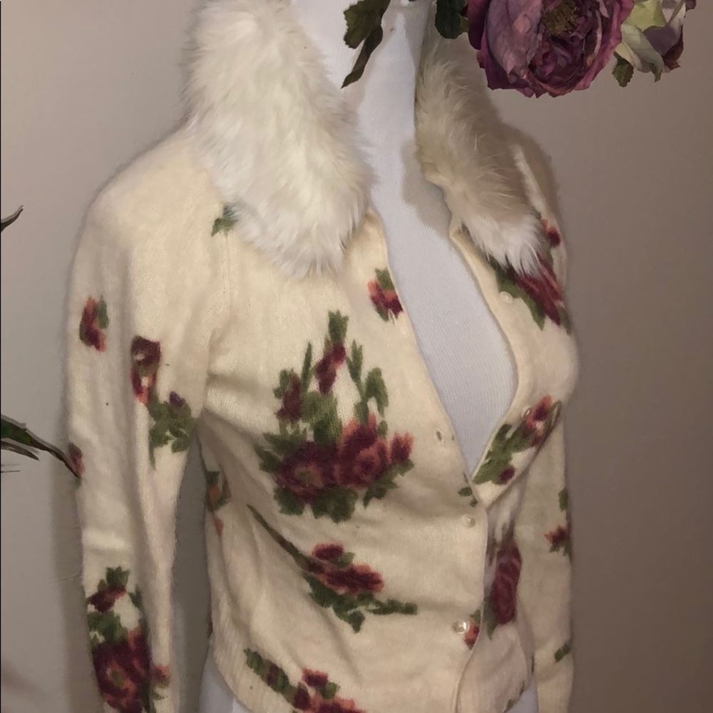 *VINTAGE RARE* Anthro Cardigan with Fur Collar